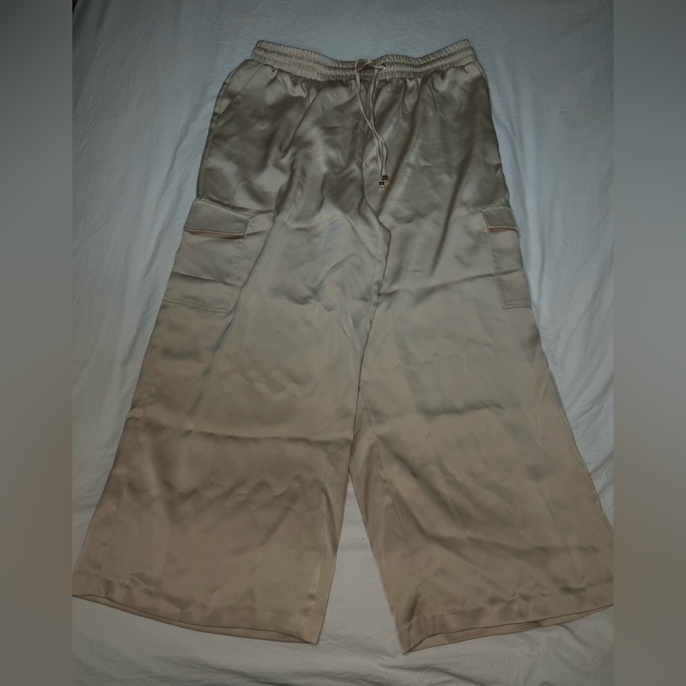 NWOT - NINE WEST Pants / Satin / Tan / Beige / Large / Pockets / Elastic Waist